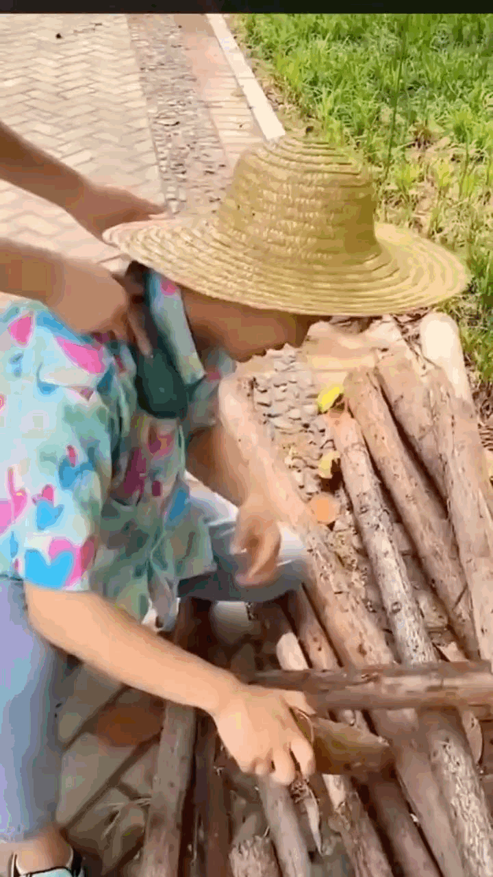 CLIQMALL Portable Neck Fan