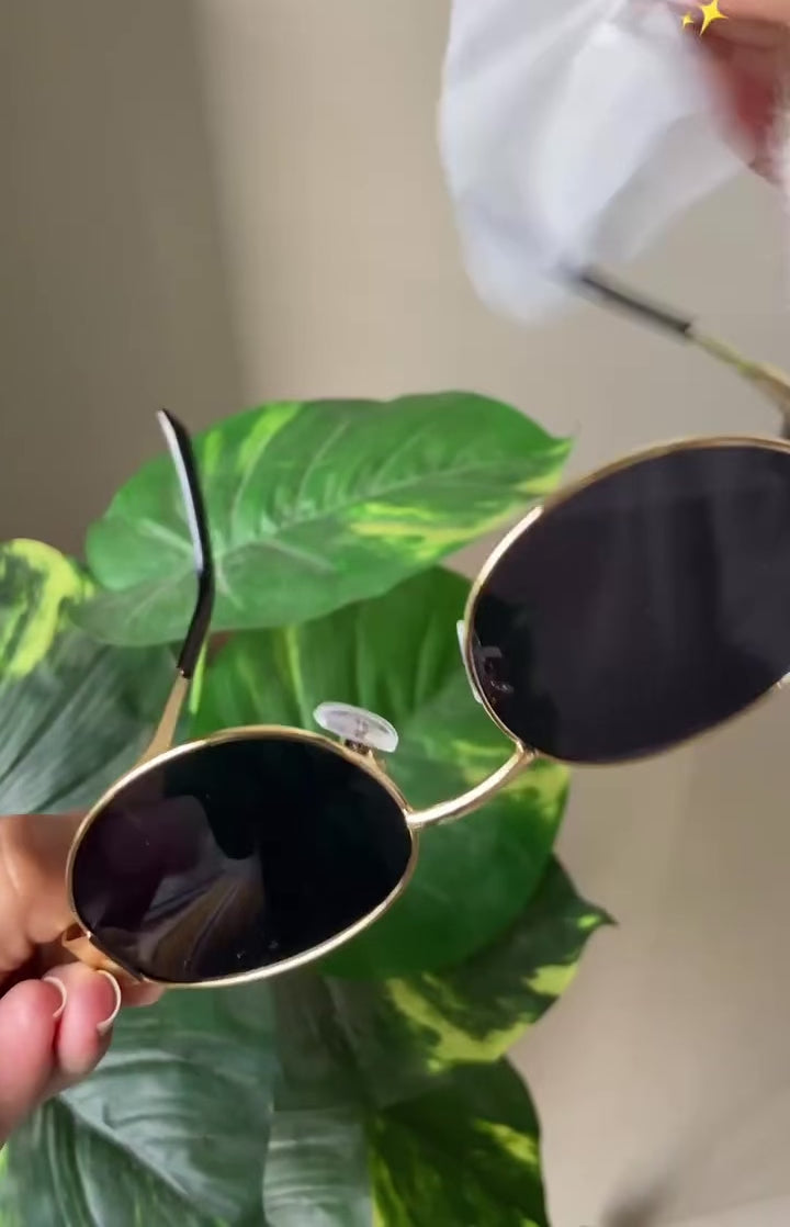 'SPEC'TACULAR retro UV sunglasses🕶️